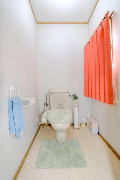 Apartamento 鶴橋駅徒歩2分 トイレ浴室複数あり3階建て一軒家車庫付き Osaka Exterior foto
