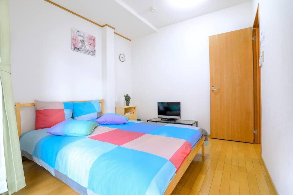 Apartamento 鶴橋駅徒歩2分 トイレ浴室複数あり3階建て一軒家車庫付き Osaka Exterior foto